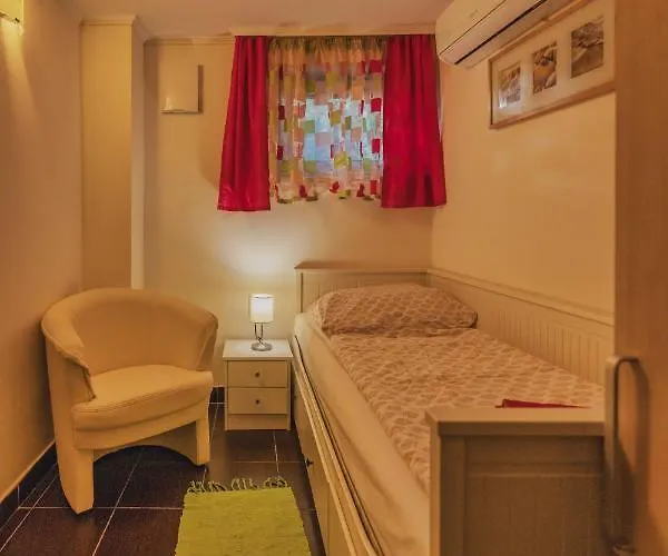 Lägenhet Caesar & *